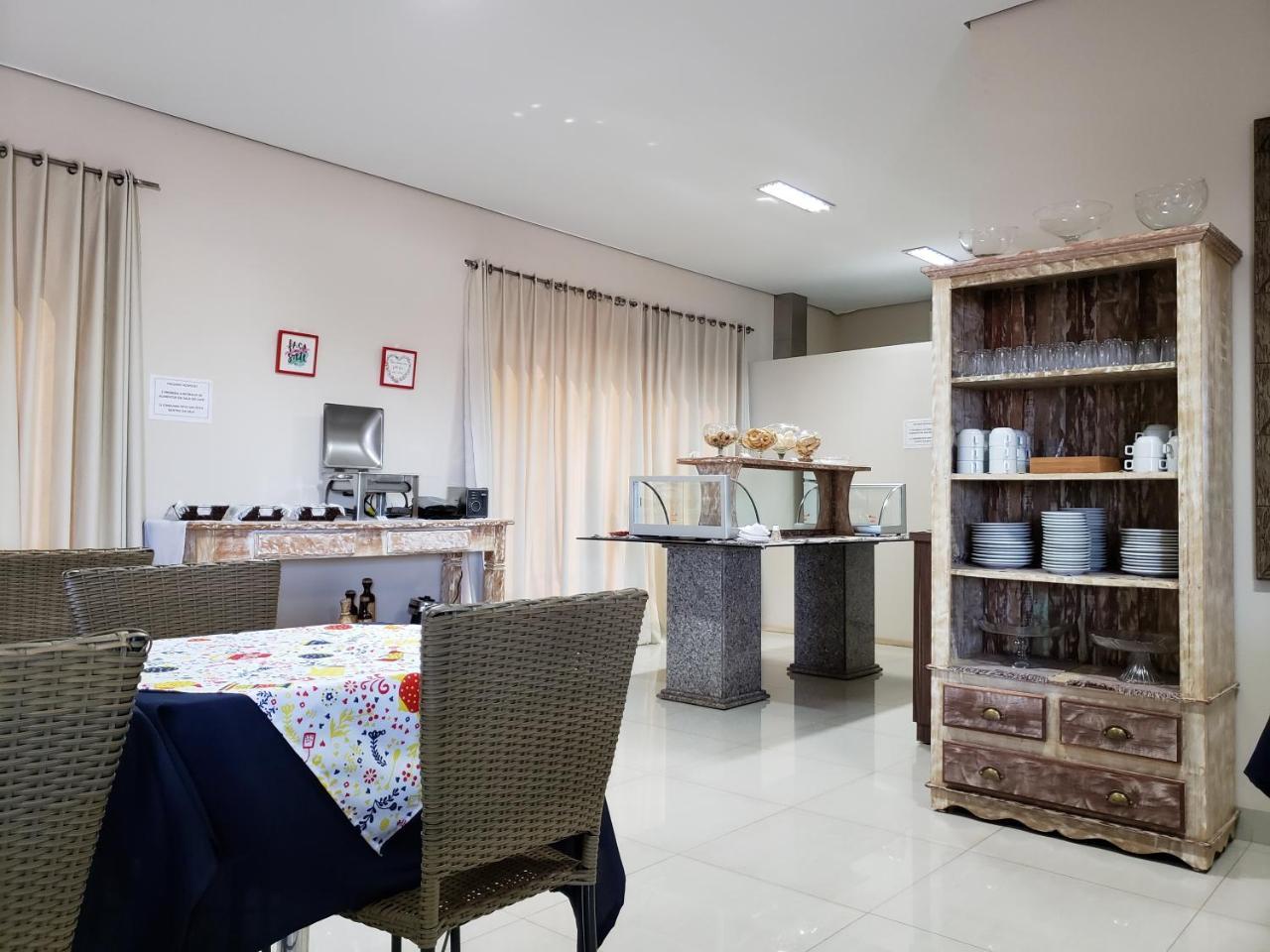 Hotel Itatiaia Tangara da Serra Kültér fotó